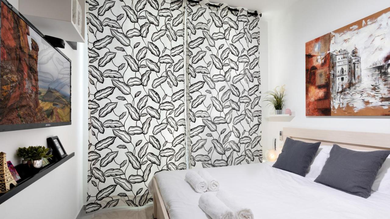 Stylish 1Br Flat For 4 Ppl In Allenby By Holyguest Tel Aviv Bagian luar foto