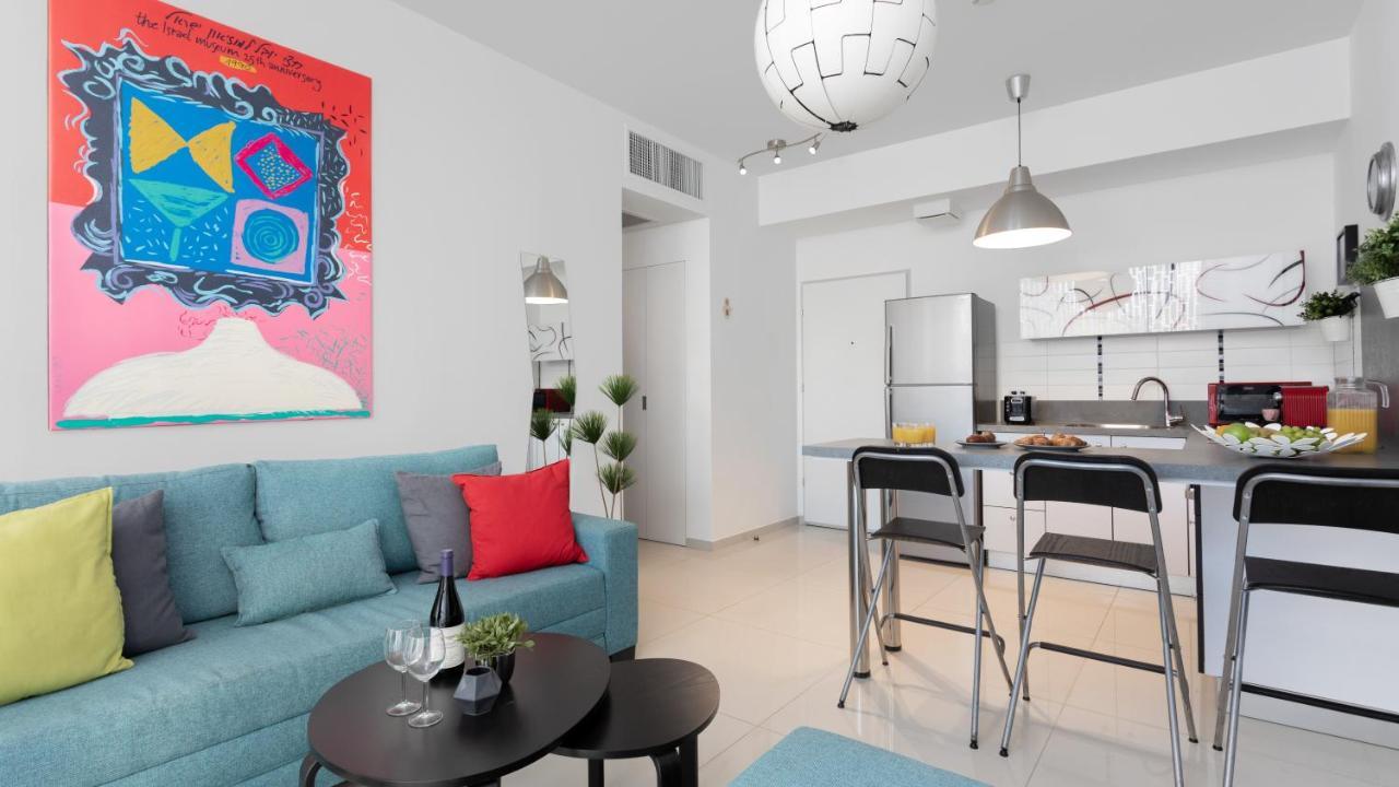 Stylish 1Br Flat For 4 Ppl In Allenby By Holyguest Tel Aviv Bagian luar foto