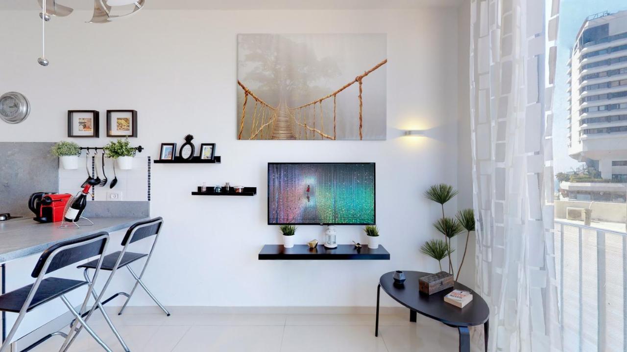 Stylish 1Br Flat For 4 Ppl In Allenby By Holyguest Tel Aviv Bagian luar foto